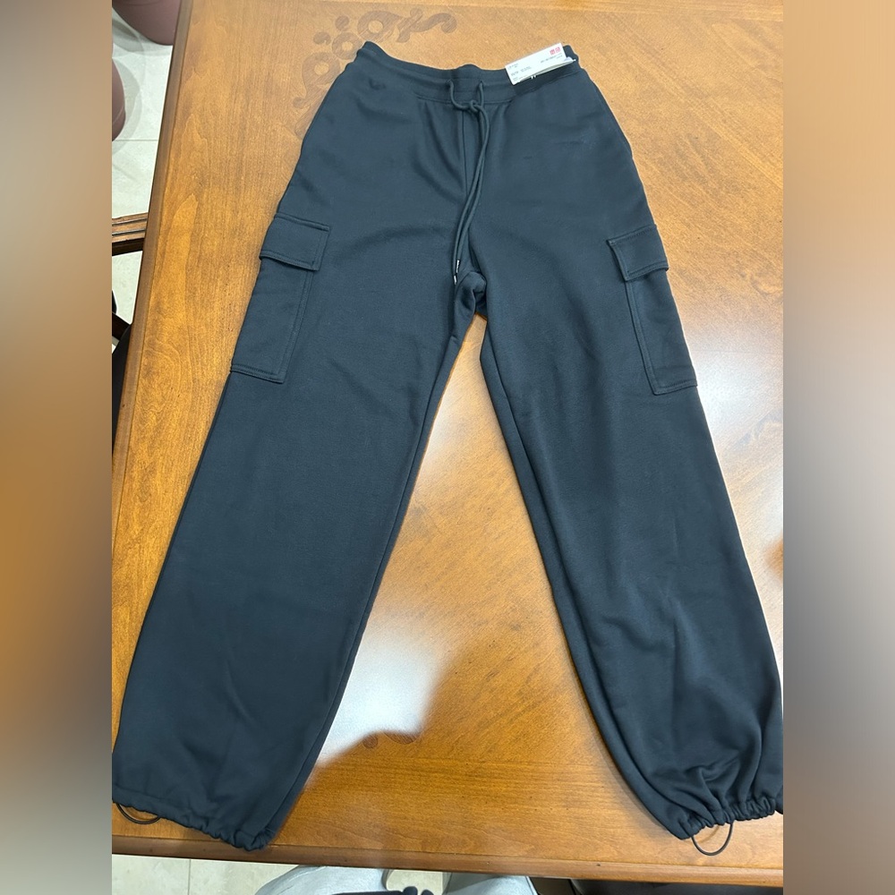 Uniqlo Black Sweat Cargo Pants